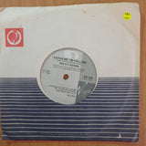 Pretty Poison – Catch Me I'm Falling / Hold Me - 7" Record - Very-Good+ Quality (VG+) (verygoodplus7) (DLB)