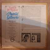 Astrud Gilberto ‎– Look To The Rainbow – Vinyl LP Record - Very-Good+ Quality (VG+) - C-Plan Audio