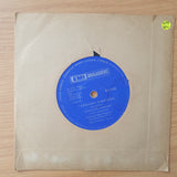 Carike Keuzenkamp – Kaalvoet In Die Reën - Vinyl 7" Record - Very-Good+ Quality (VG+) (verygoodplus)